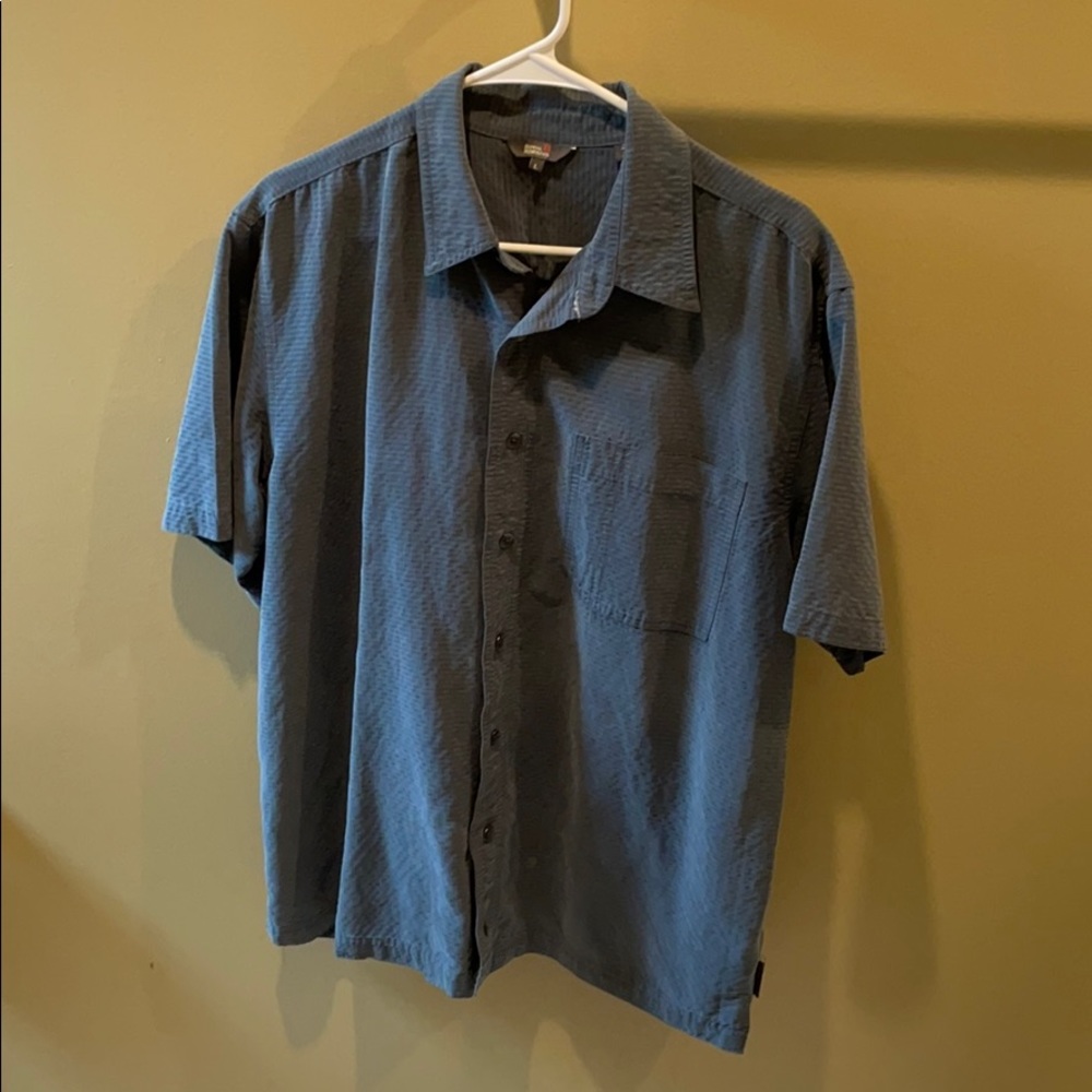 Royal Robbins Short Sleeve Button Down Size Large